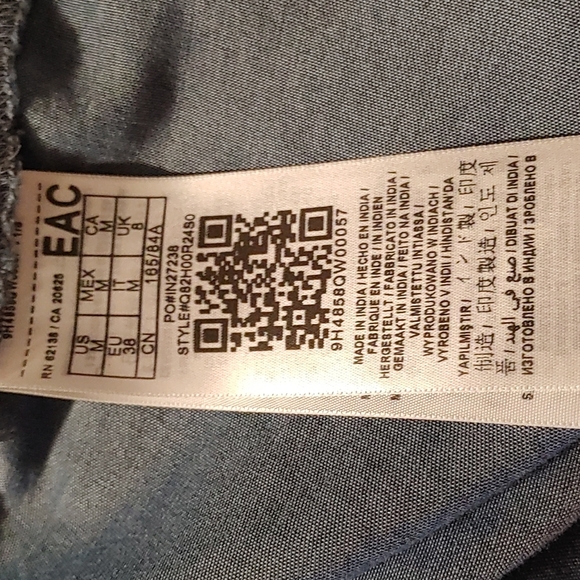 💚Guess Women's Denim sleeveless shirt - Picture 7 of 9